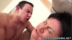 Reproducir tetona granny nudo descremado offmotley