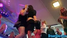 Jouer Cfnm monde adolescent fessé