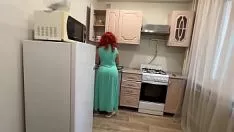 Jouer Maman avec un gros cul a éteint son fils avec son orifice dans le kspoilen
