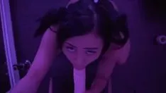 Reproducir Jasmine grey te da un despilfarro húmedo