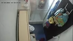 تشغيل الأغنياء فتاة غسل