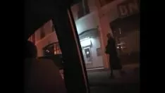 Abspielen Mädchen und Mama erstaunt