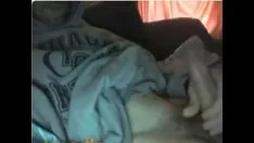 Play Hot guy she-bops it out for missy on cam
