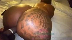 تشغيل كبير القذرة خشب الأبنوس شجرة BBW يخضع مرة أخرى من السكتات الدماغية من بي بي سي
