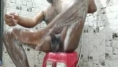 Afspelen Telugu jongen opzichter naakt standbeeld baden en cumstroke