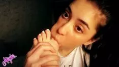 播放 热 亚洲 数字 出来 她的 甜蜜 脚