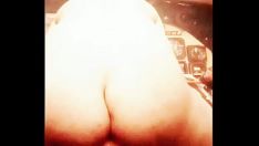 Abspielen Ich werde definitiv in meinen neuen Sprossen auf einem Dildo aufschrecken und aus Prostata-Orgasien abspritzen