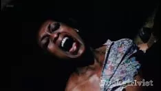 播放 Dungareenie 收费裸体雕像，lola falana 裸体雕像 - klansman (1974)