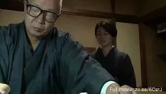 Abspielen Angenehme japanische verheiratete Frauenfunktion mit großem Gummischuh des Nachbarn