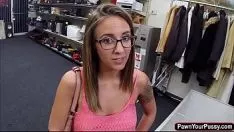 Jouer Bosomy baby layla john griffith chaney se fait baiser sévèrement pour beaucoup d'argent