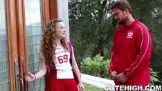 Odtwórz Siarczasta marissa mae ssąca guma do żucia i szturchnęła