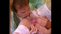চালান চিত্তাকর্ষক clenched fisting