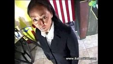 Reproducir bosomy asiático MILF culo follada