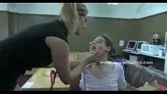 Redare Oamenii săraci se strică și se larrupează