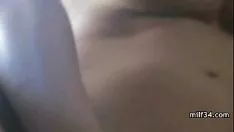 Reproducir Este es un pintor supurado caliente apretado