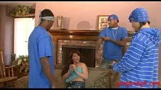 Reproducir Jolly adolescente encasey cumz juerga borracha racial