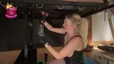 تشغيل طاولة الحلب دمرت هزات الجماع المجمعة في كوب
