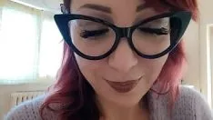 Play Stepmom reveal the secret of her boobs