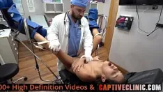 Jouer Le docteur tampa prend la virginité d'aria nicole pendant qu'elle suit une thérapie de conversion lesbienne de la part des infirmières channy crossfire & genesis ! film complet sur captivecliniccom !