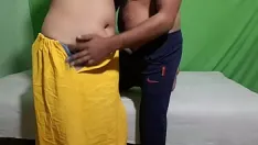 Reproducir Komal bhabhi se divirtió mucho invitando a su novio a casa.
