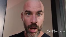 再生 網タイツを着たアジア人少女がトリック・オア・トリート中にフィスト&ファックされる