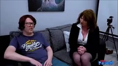 Redare Lady Ava: Întâlnirea explicită a POV a unui MILF