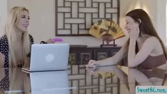 Putar Charly dan Aiden: Sebuah pertemuan strap-on lesbian yang bersemangat