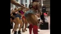 Reproduzir Gmobileanne shotosa trip the light fantastic toe do arnold standard south america represent (2018) com hot missys ao vocalize de mc wm - fulestormm os africanos - pumba la pumba