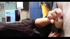 Oynat amatör sürtük onun büyük horoz emmek